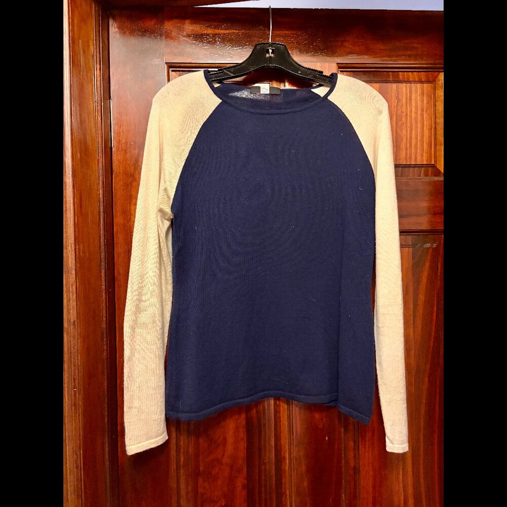 Navy and Cream Raglan Saks Fifth Avenue Cashmere Sweater (L)